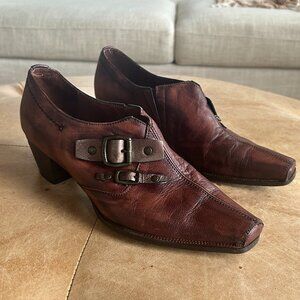 Hispantas Brown Leather Buckle Heels | European Boho Quiet Luxury | EU 40